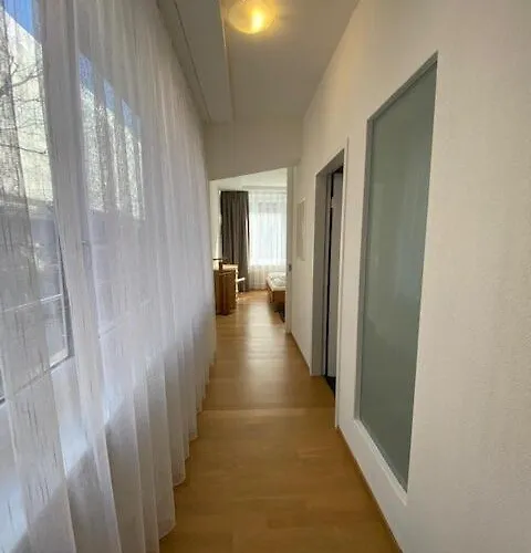 Fantastic 1 Bedroom Flat In The Center - West 7 Цюрих